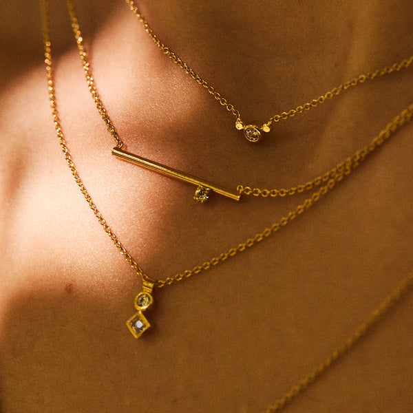 collier court scarlett