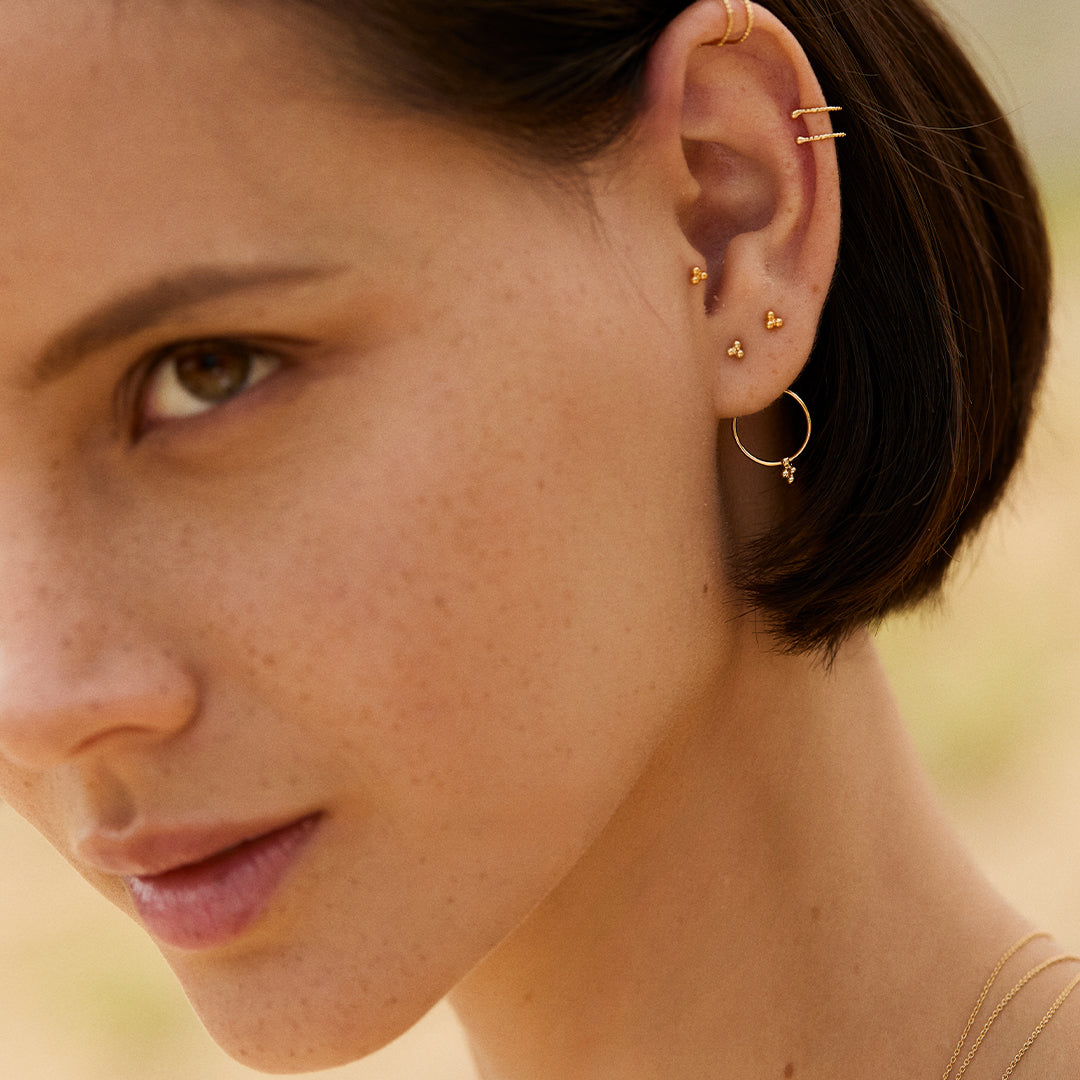 Boucles d'oreilles puces Pensée